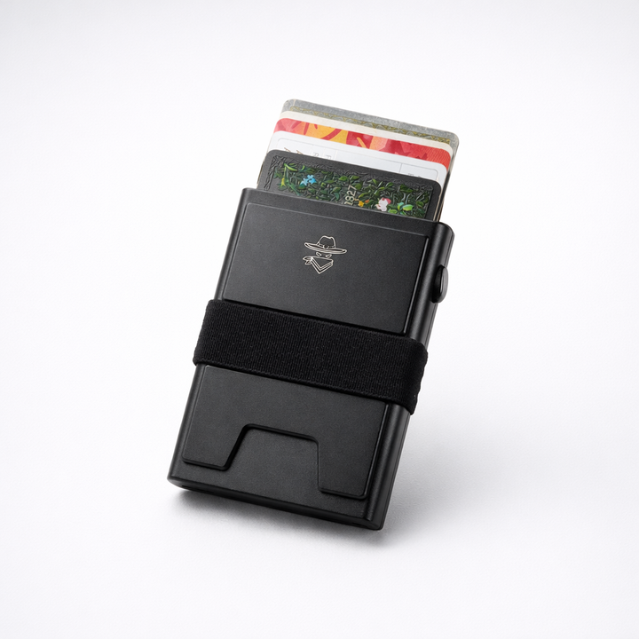 Aluminum vs Leather Wallet: Which Material Lasts Longer?